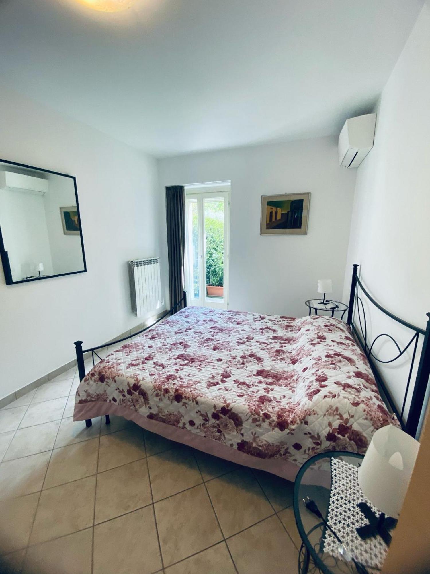 Alma Apartment Sirmione Phòng bức ảnh