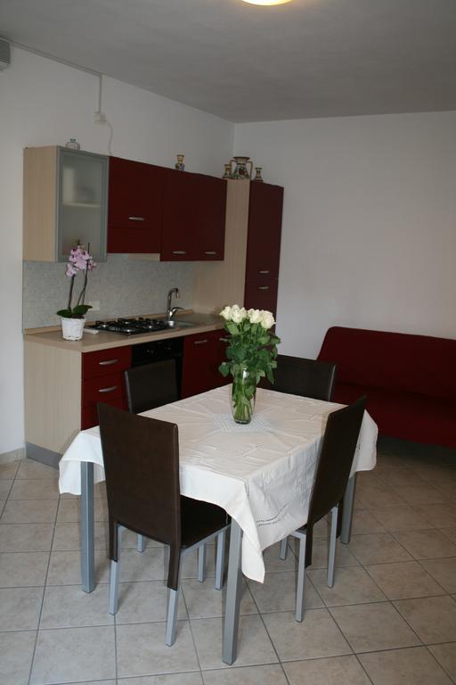 Alma Apartment Sirmione Ngoại thất bức ảnh
