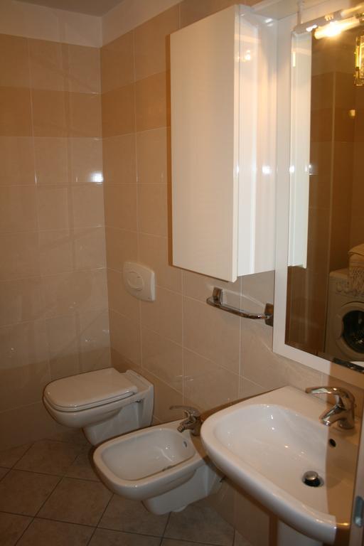 Alma Apartment Sirmione Ngoại thất bức ảnh